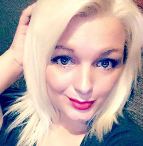 Meet your Posher, Cecily